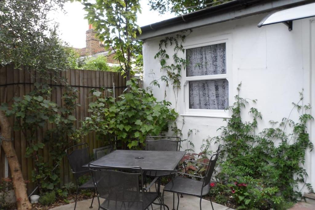 Bubblesbnb, 1 Bedroom Flat * Londra